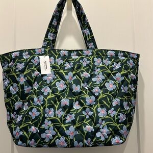 Vera Bradley Ultralight Travel Tote NWT